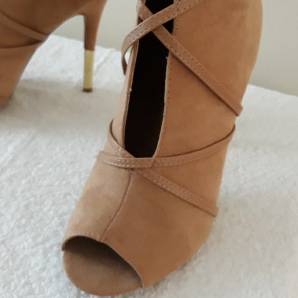 beige booties - Picture 3 of 8